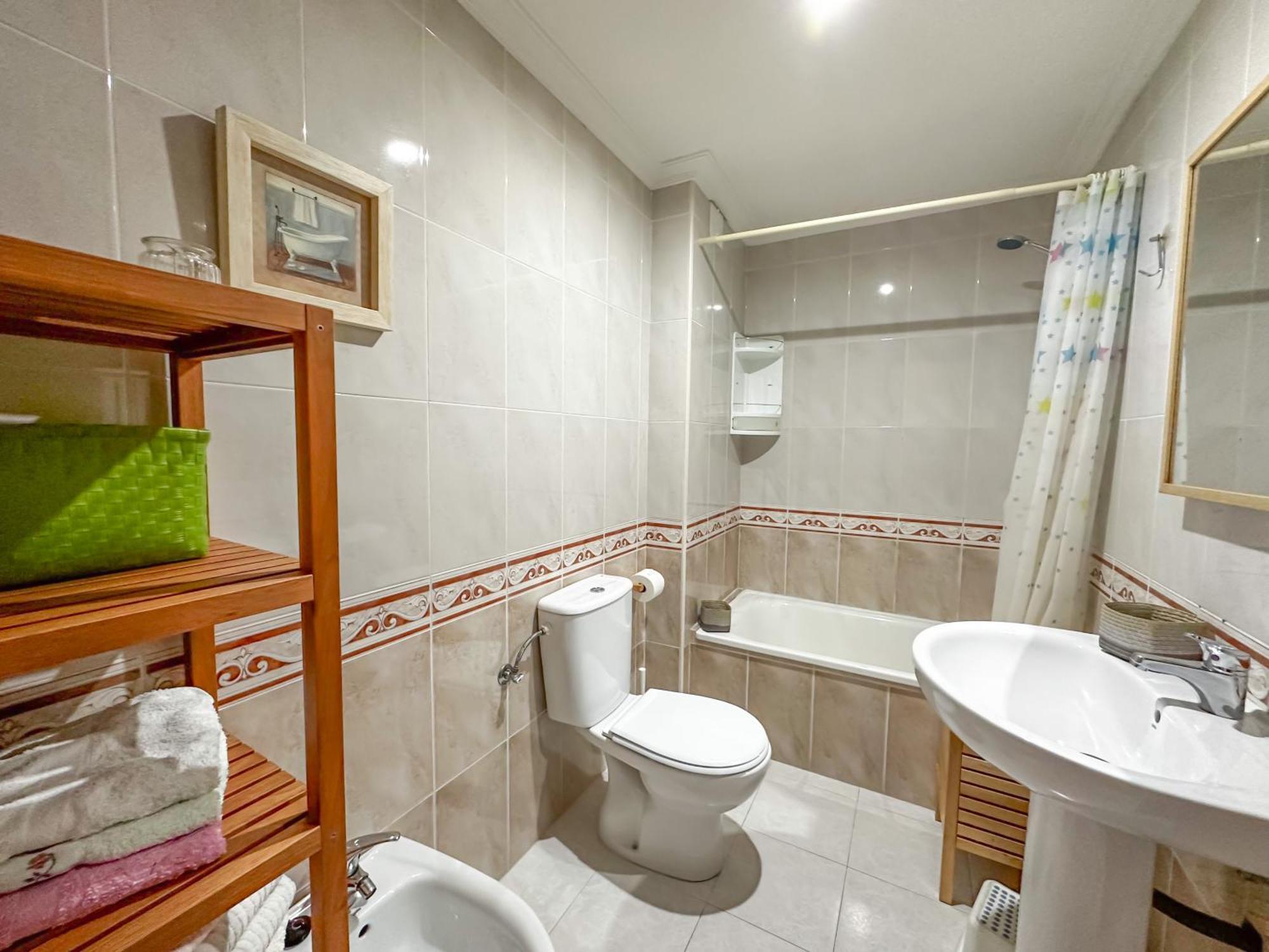 Apartamento Completo, Amplio, Muy Iluminado Y Con Plaza De Garaje Incluida. او غروف المظهر الخارجي الصورة