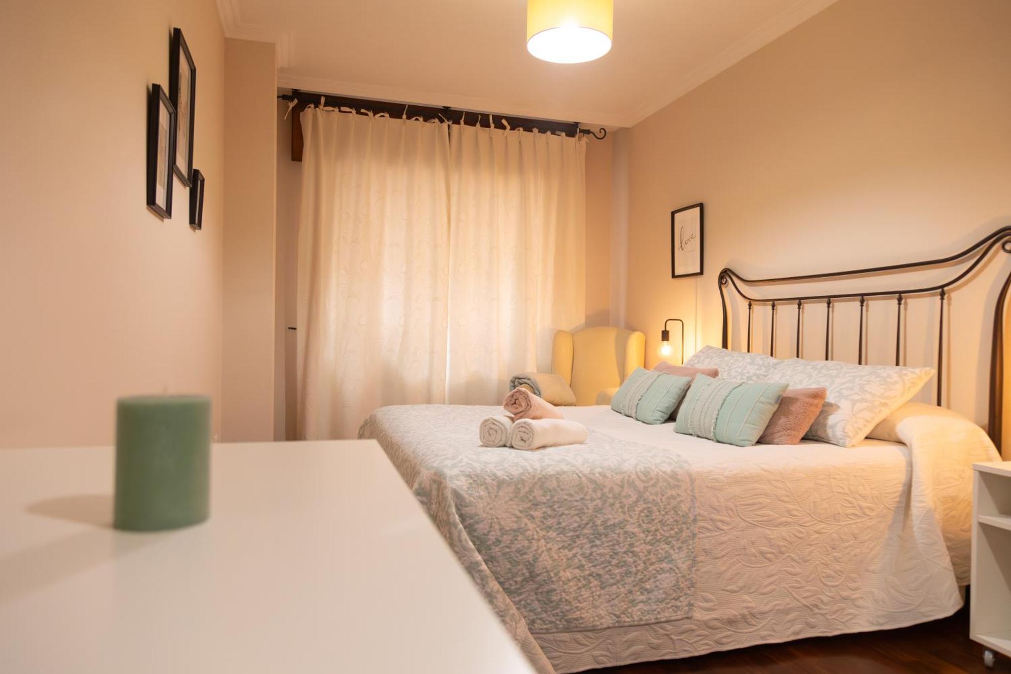 Apartamento Completo, Amplio, Muy Iluminado Y Con Plaza De Garaje Incluida. او غروف المظهر الخارجي الصورة