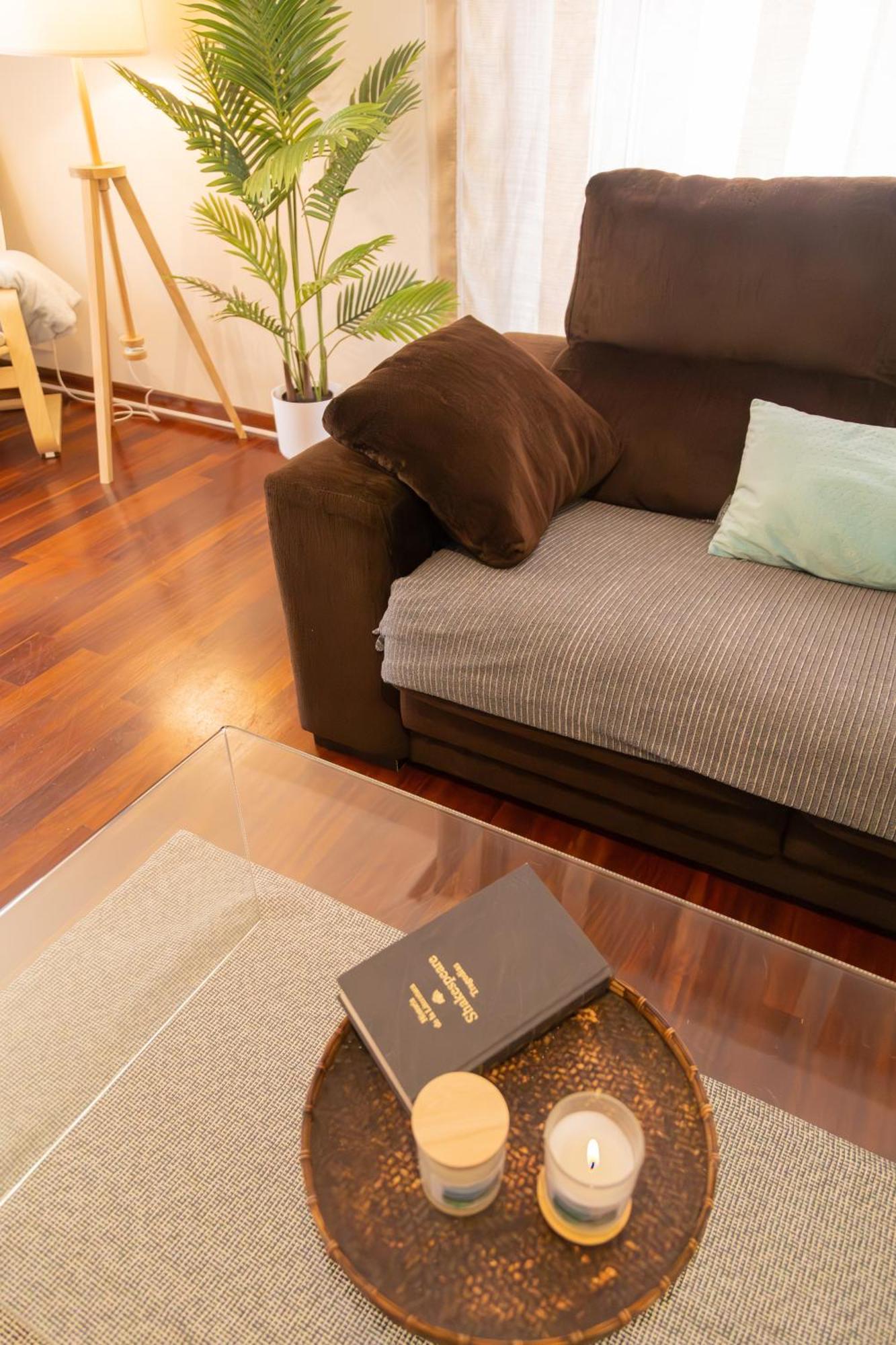 Apartamento Completo, Amplio, Muy Iluminado Y Con Plaza De Garaje Incluida. او غروف المظهر الخارجي الصورة