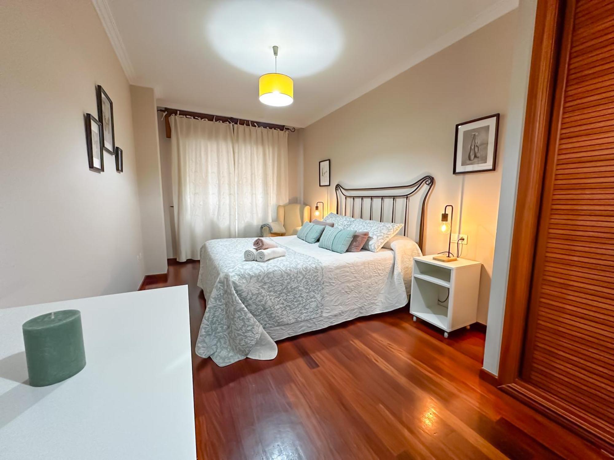 Apartamento Completo, Amplio, Muy Iluminado Y Con Plaza De Garaje Incluida. او غروف المظهر الخارجي الصورة